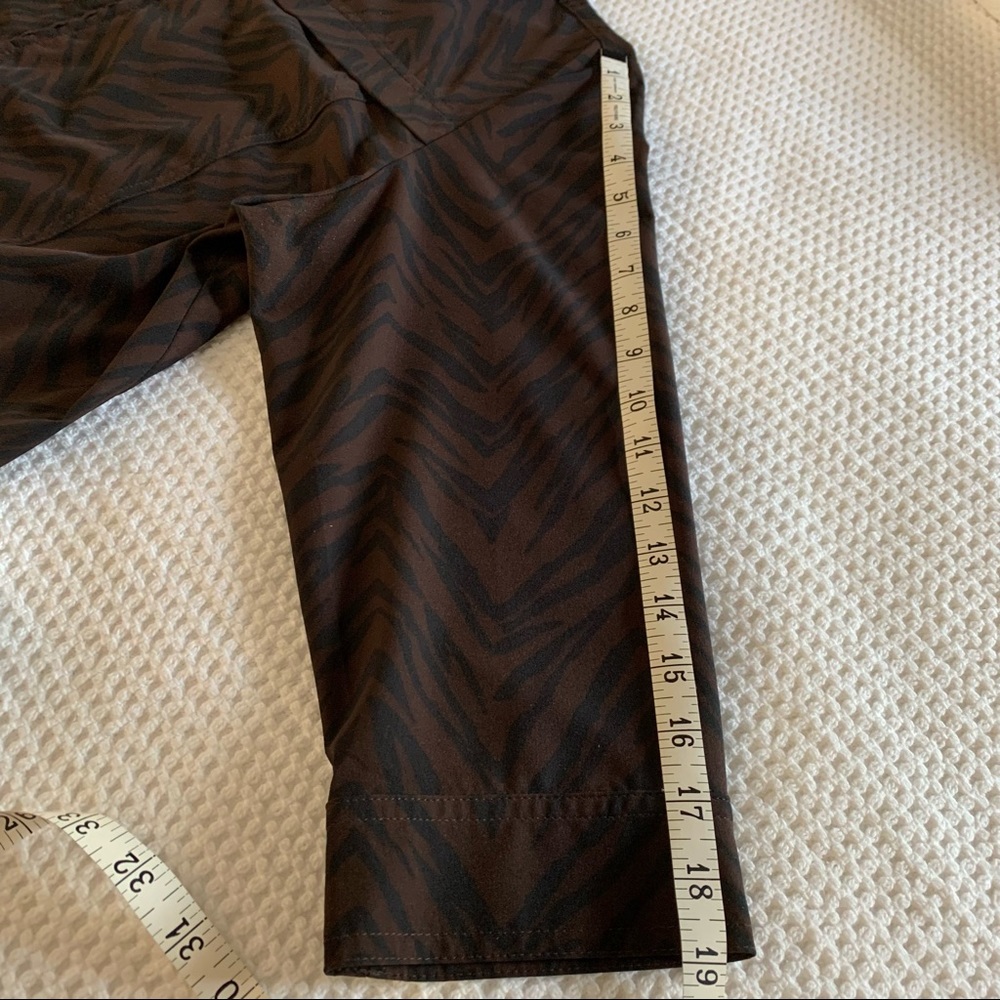 Chico’s Animal Print Brown and Black Zip Front Casual Blazer Size Large - Picture 9 of 13